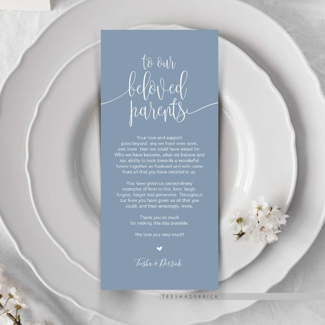 Tackkort med dukning för älskade föräldrar program (Wedding Dinner or Elopement Brunch Place Setting Thank You Card, In Modern Romantic Dusty Blue)