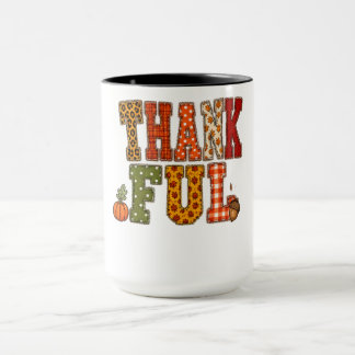 Tacksam Mönstrade Bokstäver Thanksgiving Design Mugg