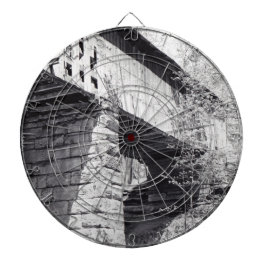 Täckt brygga darttavla