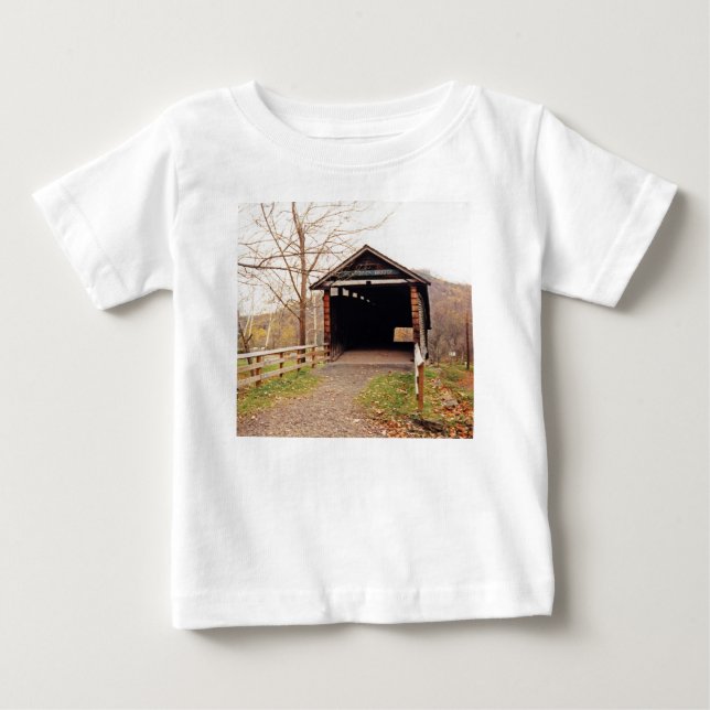 Täckt brygga t-shirt (Framsida)