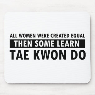 Tae Kwon gör gåvaobjekt Musmatta
