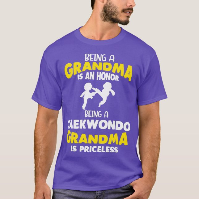 Taekwondo Grandma Funny Martial Arts Älskare T Shirt (Framsida)