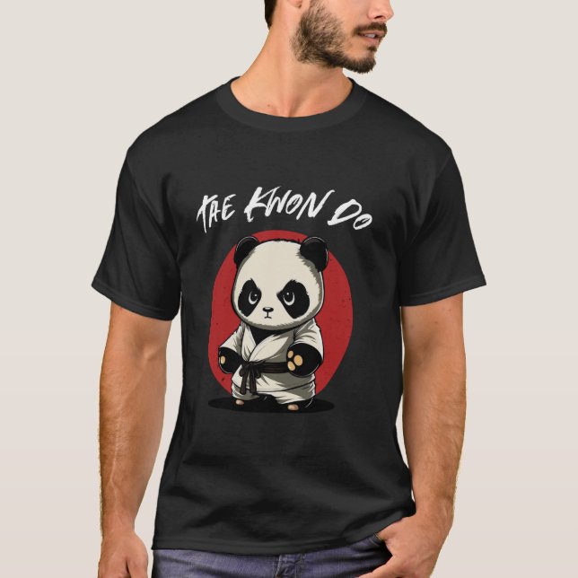 Taekwondo Panda - Funny TKD Koreanska martialkonst T Shirt (Framsida)