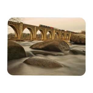 Tåg över James River Magnet