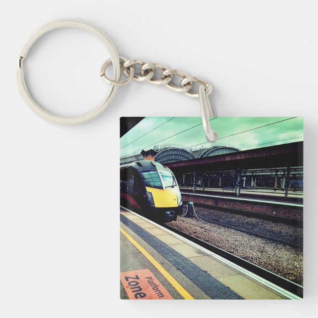 Tåg vid station (Framsidan)