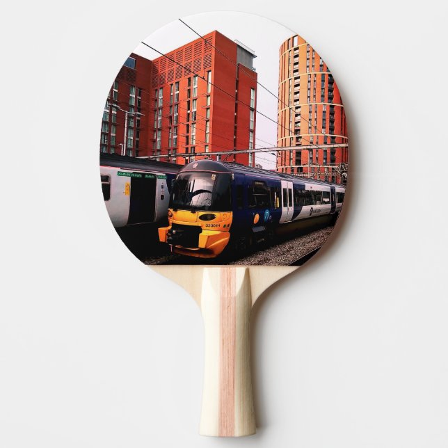 Tåg vid station, Leeds Pingisracket (Framsidan)