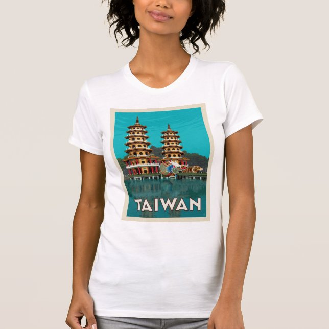 Taiwan | Dragon and Tiger Pagodas T Shirt (Framsida)