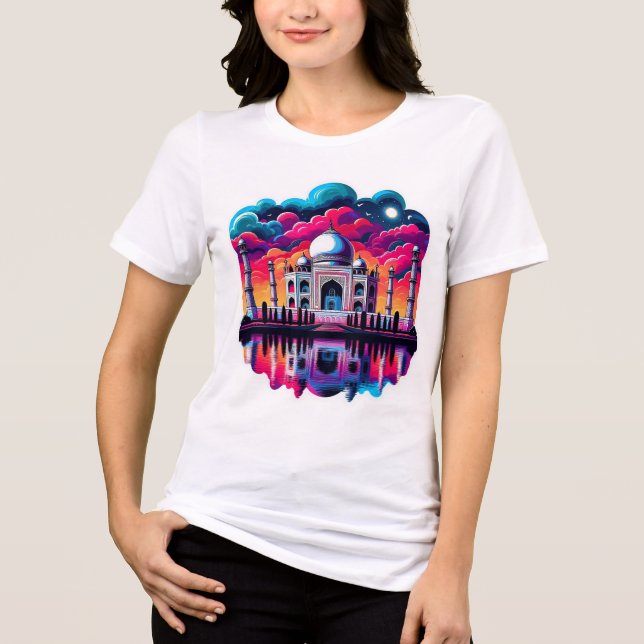 Taj Mahal under en vacker, färglös regnbåge himmel T Shirt (Framsida)