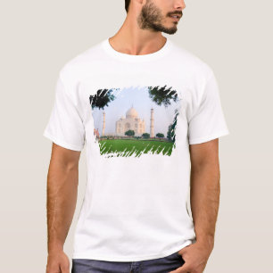 Taj Mahal vid soluppgång en av underverken T Shirt