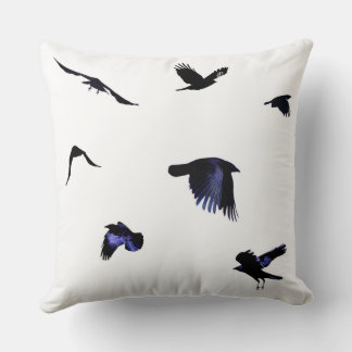 Take Flight Crow Throw Pillow Kudde