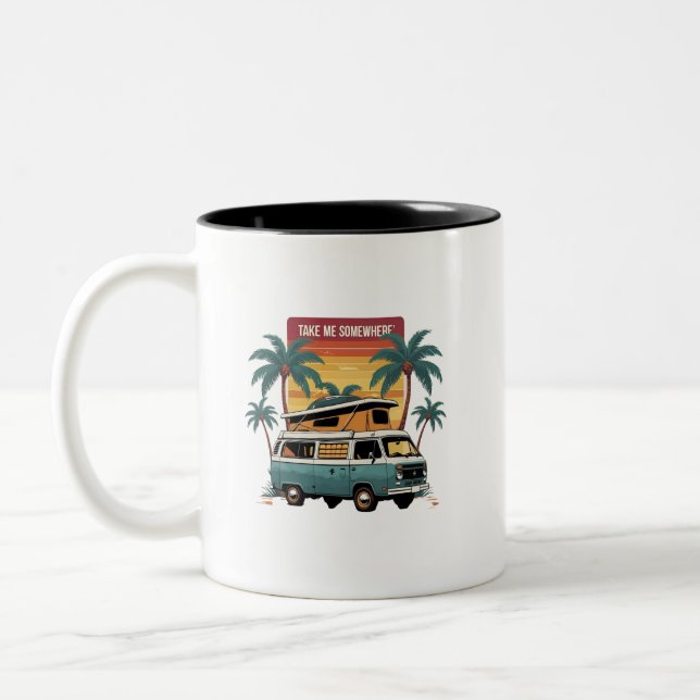 Take Me Somewhere – Retro Travel Camper Van Coffee Två-Tonad Mugg (Vänster)