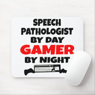 Tal-patologen Kärlek spelar videospel Musmatta