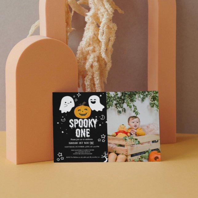 Talar en Halloween-inbjuden födelsedagsfest Inbjudningar (Skapare uppladdad)