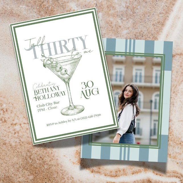 Talk Thirty To Me Martini Cocktail 30th Birthday Inbjudningar (Celebrate the big 3-0 with this stylish Talk Thirty To Me Martini Cocktail 30th Birthday Invitation!)
