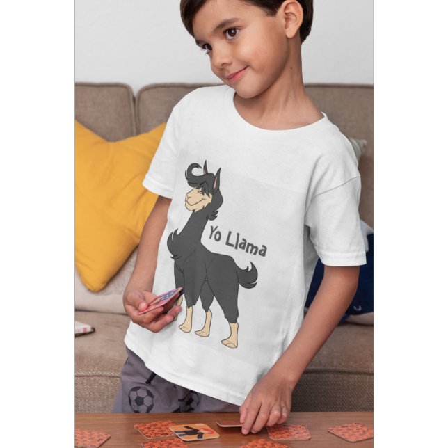Tall and Majestic Black Hair Llama T Shirt (Skapare uppladdad)