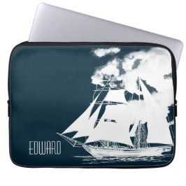 Tall Frakt & Clouds Nautical Laptop Fodral