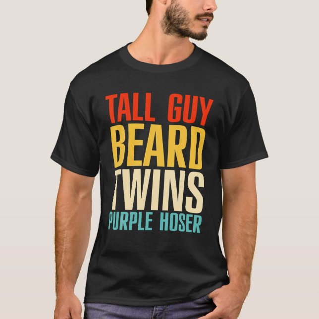 Tall Guy Beard Twillingar Lila Hoser Perfekt T Shirt (Framsida)