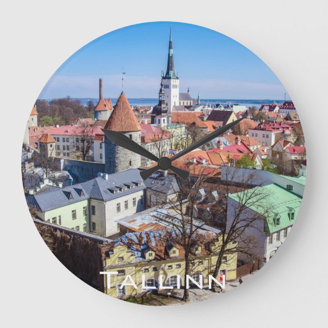 Tallinn-erivat i centrala delen av staden stor klocka (Framsida)