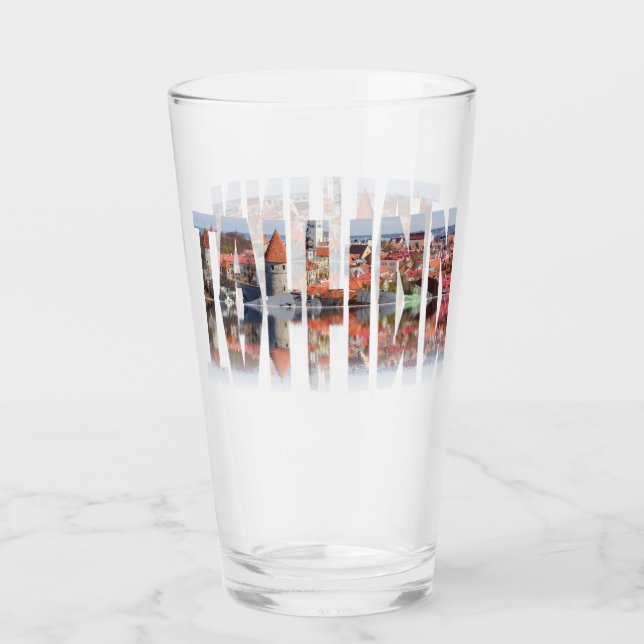 Tallinn-text som består av gammal stad glaskopp (Framsida)