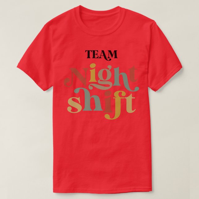 TAM Nattskift Nurse ICU Nurse Team Kritisk bil T Shirt (Design framsida)