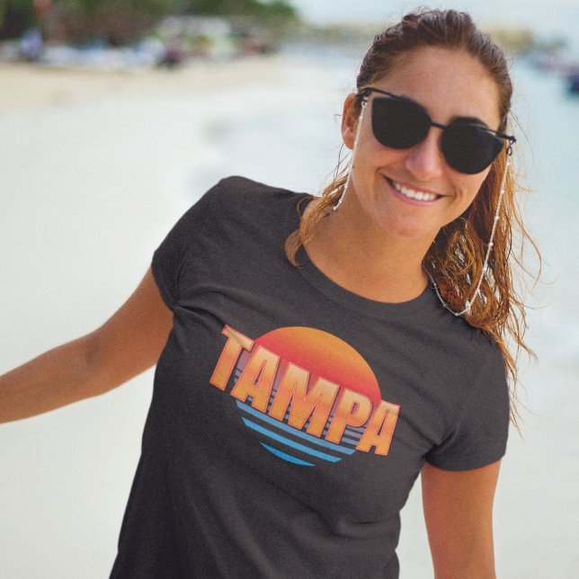 Tampa Florida Retro Sunset T-Shirt (Skapare uppladdad)