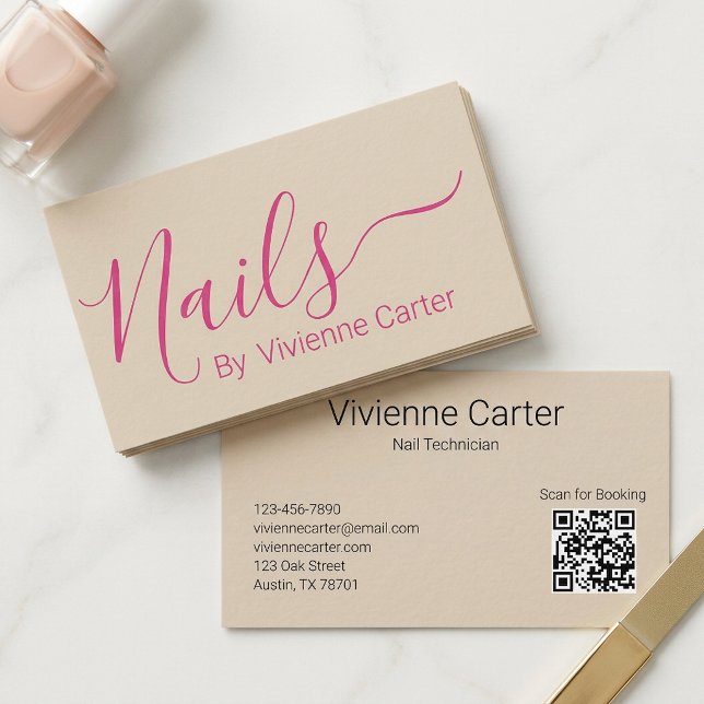 Tan Fuchsia Rosa Typografi Nageltekniker Salong Visitkort (Tan Fuchsia Pink Typography Nail Technician Salon Business Card)