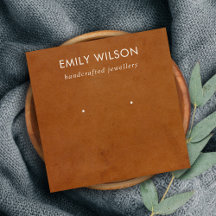 TAN LEATHER STRUKTUR STUD EARRING VISNING CARD