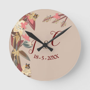 Tan - Marsala Vin & twist of Hues of Rosa Clock Rund Klocka