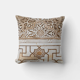 Tan och White Geometric Arabesque Kudde