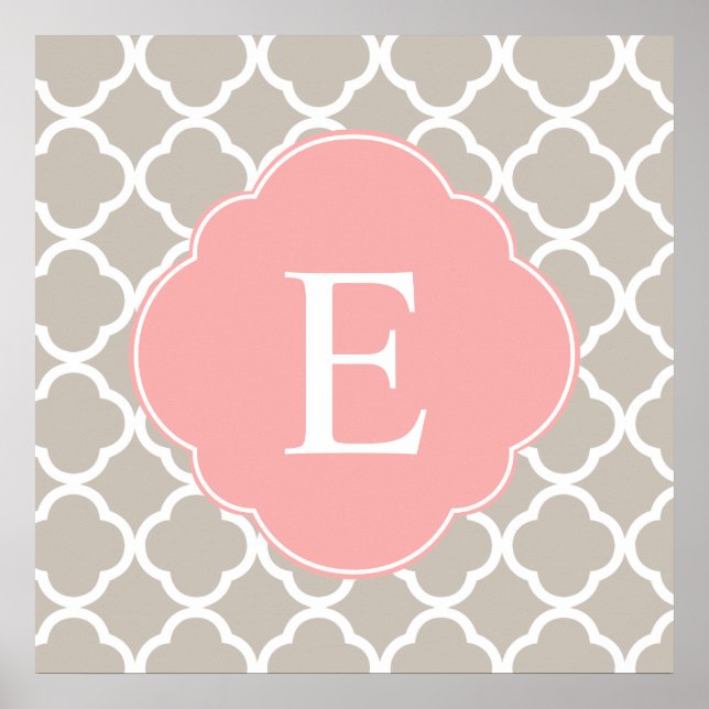 Tan Peach Rosa Quatrefoil Monogram Poster (Framsidan)
