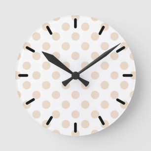 Tan polka dots rund klocka