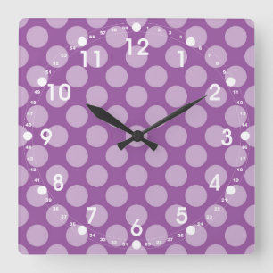 Tända flickaktigt - purpurfärgad polka dots på fyrkantig klocka