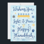 Tända & fredlycklig Hanukkah Julkort<br><div class="desc">Ett judiskt Hanukkah temakort med en menora,  en davidsstjärna och en Driedel. Texten läser att önska dig lätt & fredlycklig Hanukkah. Bakgrunden är ett ljust - blåttvattenfärgen tvättar. Klicka skräddarsy den för att personifiera baksidaen med din egna meddelande-,  foto- och/eller företagslogotyp.</div>