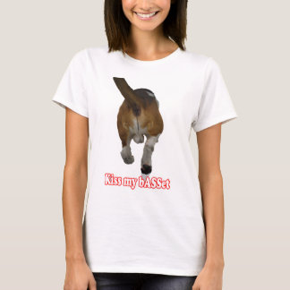 Tända kulör dräkt - kyssa min Basset T-shirt