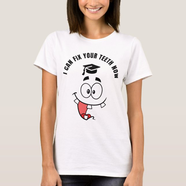 TANDLÄKARE ROLIG STUDENTTRÖJA T SHIRT (Framsida)