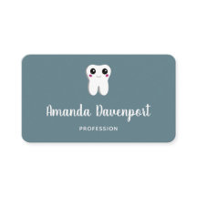 Tandtandstandemiskt leende cute i lycklig