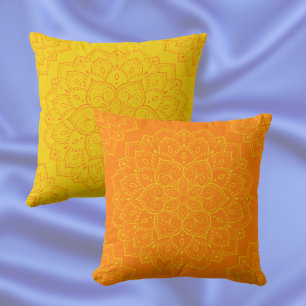 Tangelo Orange och Empire Gult Boho Mandala Kudde