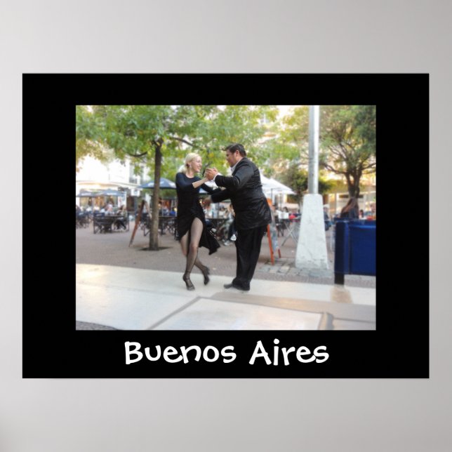 Tango Dancers in Plaza Dorrego Poster (Framsidan)
