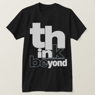 Tänk bortom minimalistisk typografi streetwear t shirt