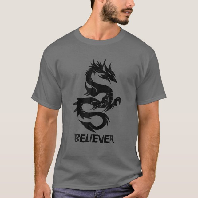 Tänk, drömma, tro | Fantasy Dragon Tattoo T Shirt (Framsida)