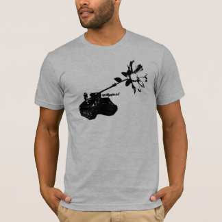 tank med blommagatakonst vid no_0ne tröja