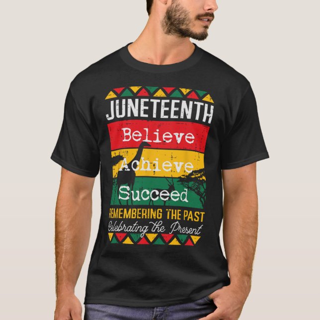 Tänk på de framgångsrika afrikanska kvinnorna t shirt (Framsida)