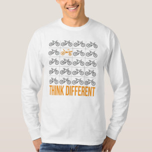 Tänka Olika nya cyklister T-Shirt
