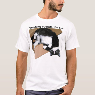 Tänkande utanför boxas t-shirt