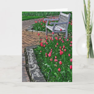 "TÄNKNING AV DIG"/BENCH I PARK MED ROSA TULIPS KORT