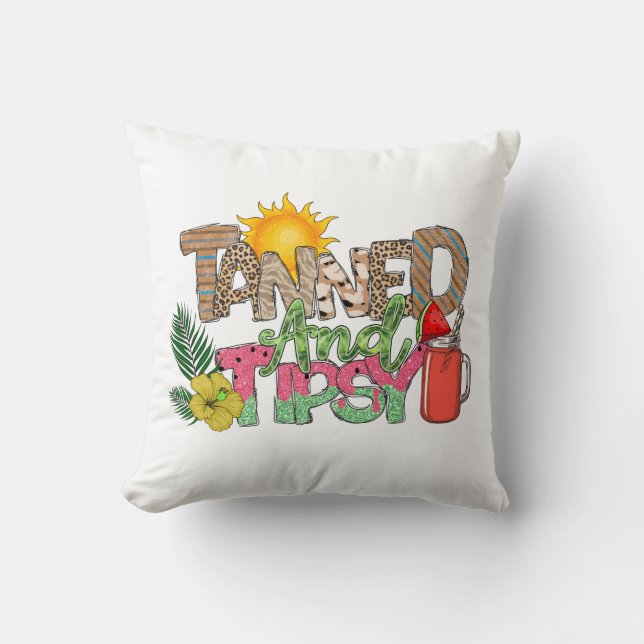 Tannad och tipsy | Roligt Sommardesign Party Kudde (Framsida)