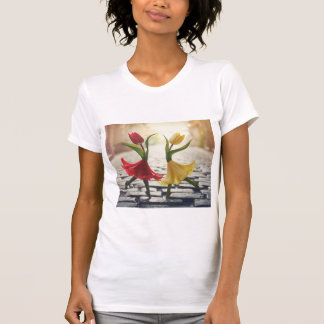 Tanzende Tulpen T Shirt