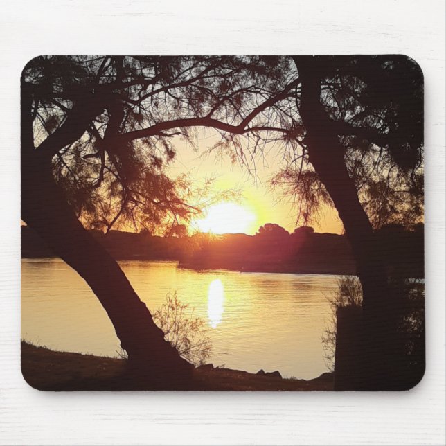 Tapis De Souris Lever de soleil sur La Grande Mott Musmatta (Framsidan)