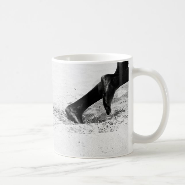 tar slut på sand kaffemugg (Höger)