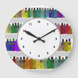 Tar tid på den färgrika badrummen för stor klocka